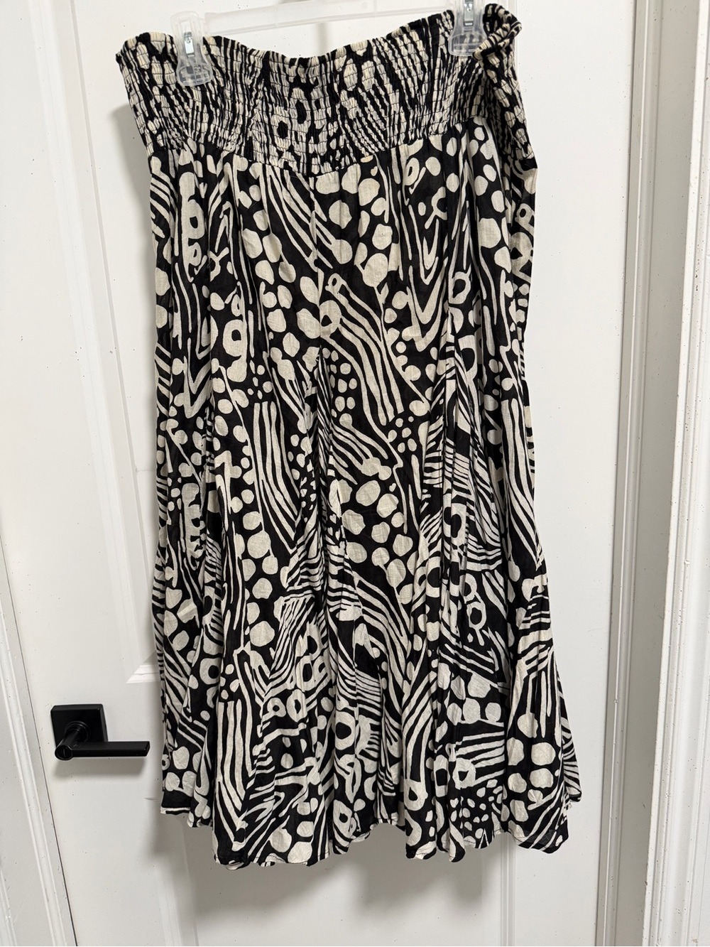 Grace Elements Black and White Abstract Print Smocked-Waist Skirt